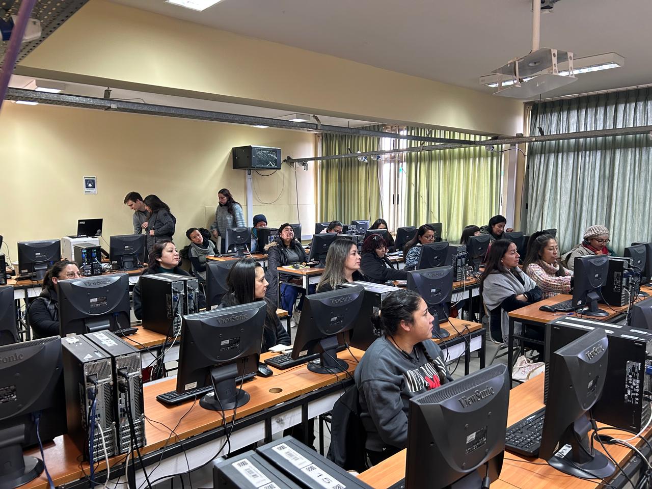 Alumnos finalizan con éxito el curso de Excel Básico de OTEC Nocedal